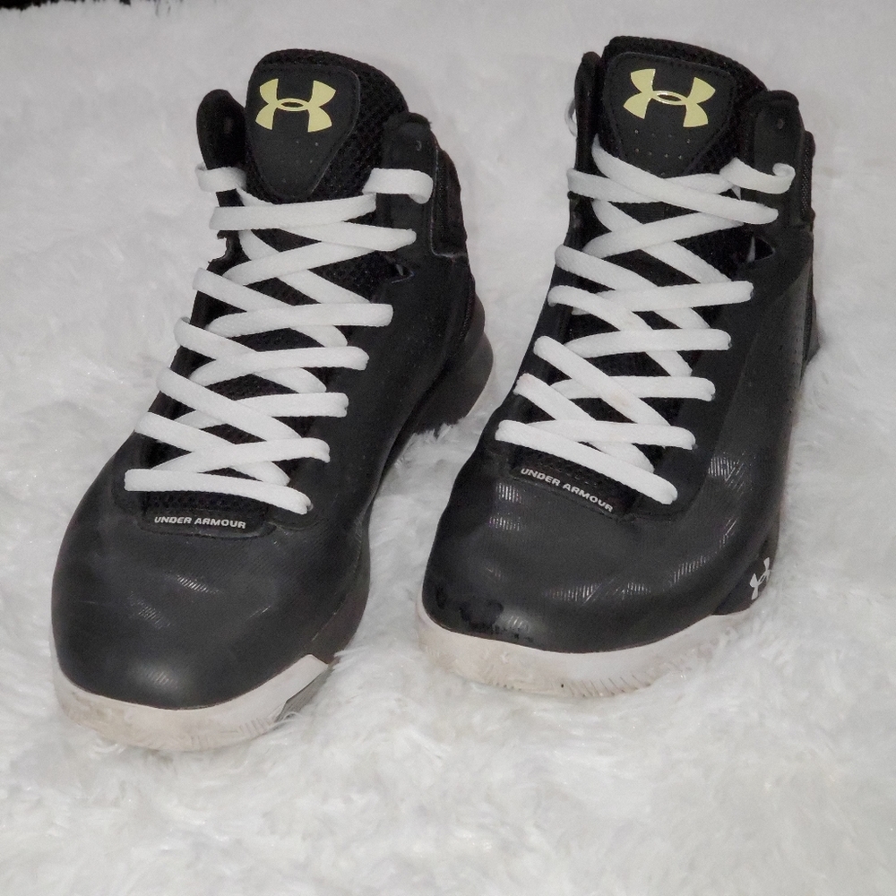Under Armour Micro G Torch Basketball shoes Womens size 9.5